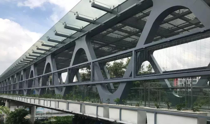 新乐论管桁架结构工程弯管加工防锈处理的方法