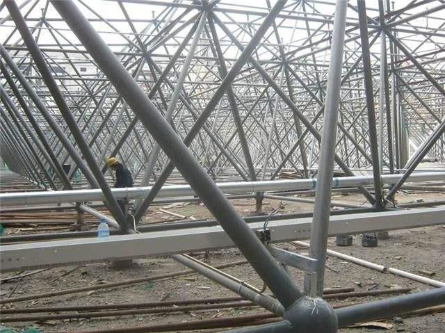新乐盘点螺栓球网架对选材方面的4点要求